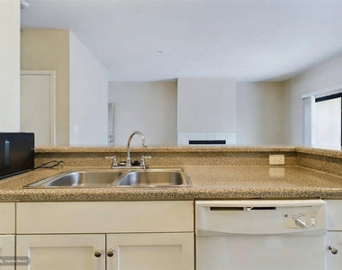 3839 Dry Creek Dr - Photo Thumbnail 4