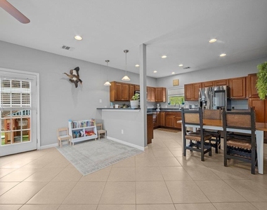 10604 Lake Beach Dr - Photo Thumbnail 8