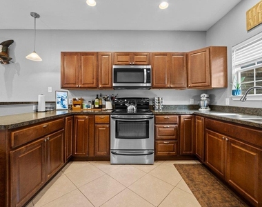 10604 Lake Beach Dr - Photo Thumbnail 11