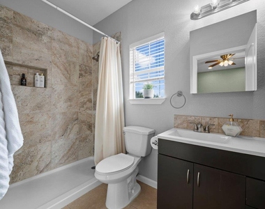 10604 Lake Beach Dr - Photo Thumbnail 15