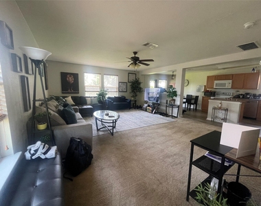 120 Clover Cv - Photo Thumbnail 1