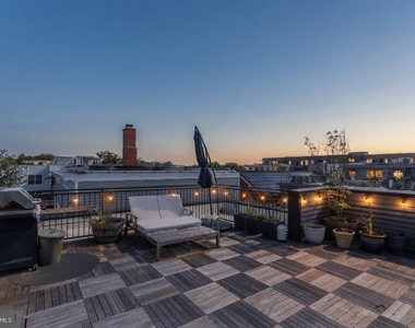 646 Newton Place Nw - Photo Thumbnail 1