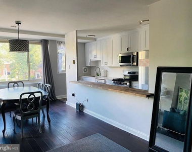 4000 Tunlaw Road Nw - Photo Thumbnail 2
