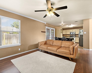 400 Debora Dr - Photo Thumbnail 5