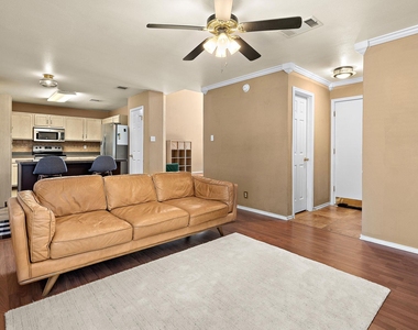 400 Debora Dr - Photo Thumbnail 6