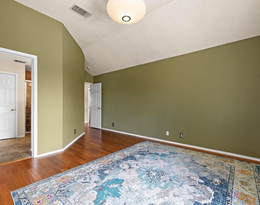 400 Debora Dr - Photo Thumbnail 16