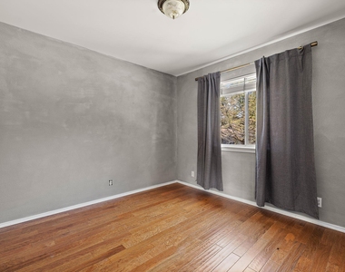 400 Debora Dr - Photo Thumbnail 18