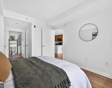 355 I Street Sw - Photo Thumbnail 15