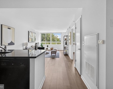 355 I Street Sw - Photo Thumbnail 4