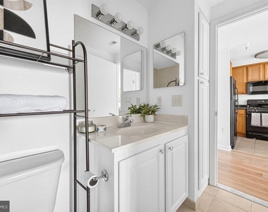 355 I Street Sw - Photo Thumbnail 19