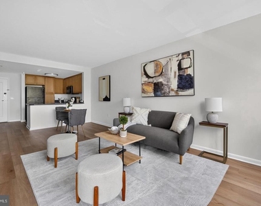 355 I Street Sw - Photo Thumbnail 10