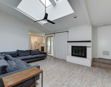 8001 Ceberry Dr - Photo Thumbnail 2