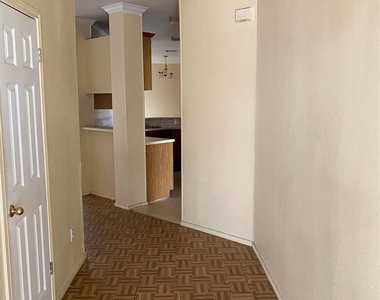20820 Pacers Gait Ln - Photo Thumbnail 1