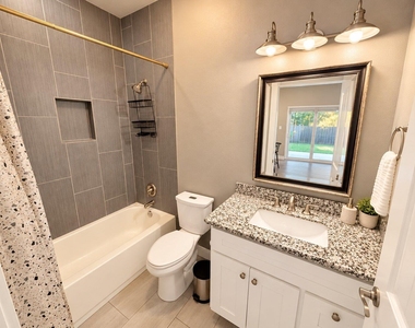 5510 Manor Rd - Photo Thumbnail 9