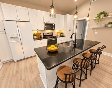 5510 Manor Rd - Photo Thumbnail 4