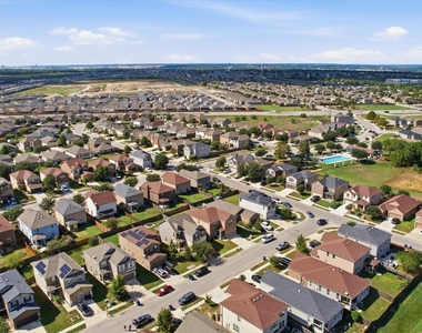 3912 Gentle Meadow - Photo Thumbnail 28