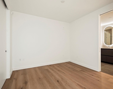 610 Davis St - Photo Thumbnail 17