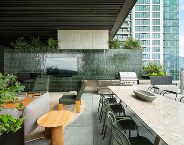 610 Davis St - Photo Thumbnail 29