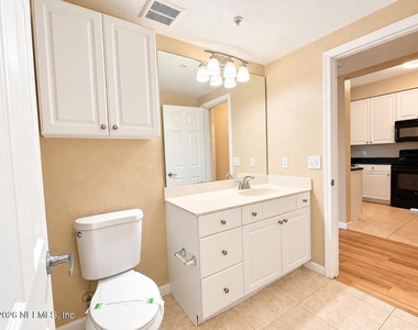 8539 Gate Parkway W - Photo Thumbnail 19