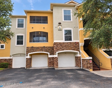 8539 Gate Parkway W - Photo Thumbnail 1