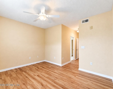 8539 Gate Parkway W - Photo Thumbnail 17