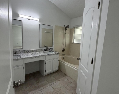3391 Shauna Oaks Drive - Photo Thumbnail 16