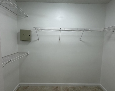3391 Shauna Oaks Drive - Photo Thumbnail 15