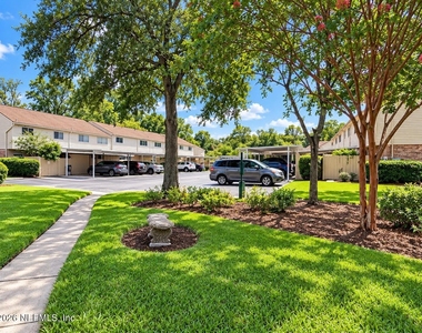 8175 Sutton Place N - Photo Thumbnail 2