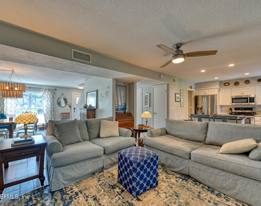 2233 Seminole Road - Photo Thumbnail 3