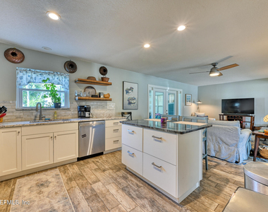 2233 Seminole Road - Photo Thumbnail 7
