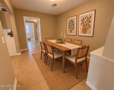 828 Acosta Street - Photo Thumbnail 7