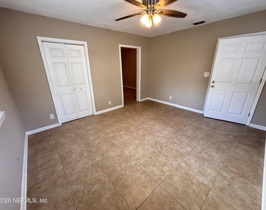 828 Acosta Street - Photo Thumbnail 14