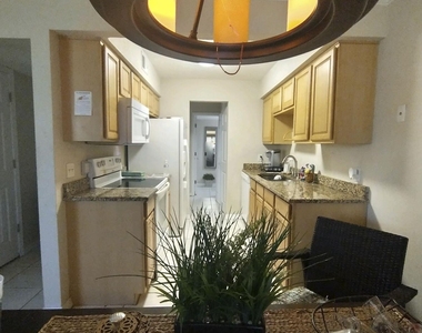 14 Clipper Court - Photo Thumbnail 2