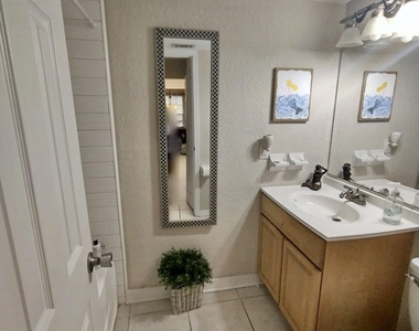 14 Clipper Court - Photo Thumbnail 6