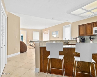 6170 A1a S - Photo Thumbnail 9