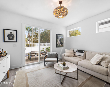 2107 Gorden Avenue - Photo Thumbnail 16