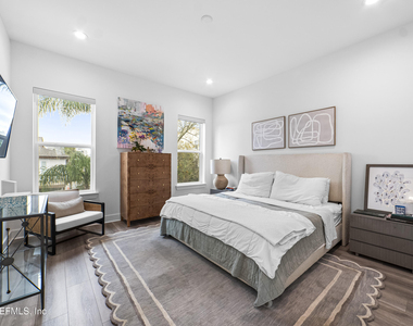 2107 Gorden Avenue - Photo Thumbnail 8