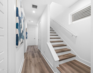 2107 Gorden Avenue - Photo Thumbnail 12