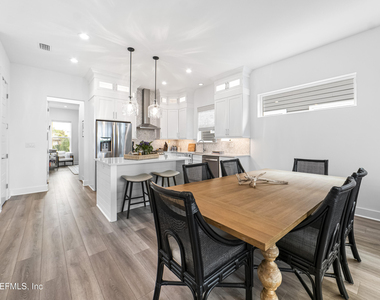 2107 Gorden Avenue - Photo Thumbnail 2