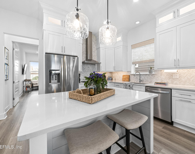 2107 Gorden Avenue - Photo Thumbnail 1