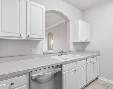 7990 Baymeadows Road E - Photo Thumbnail 5