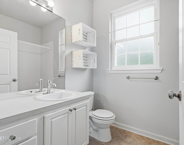 7990 Baymeadows Road E - Photo Thumbnail 13