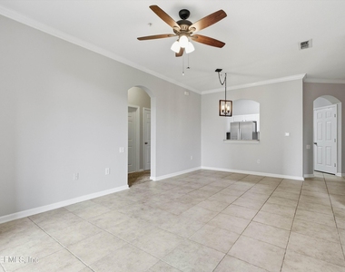 7990 Baymeadows Road E - Photo Thumbnail 10