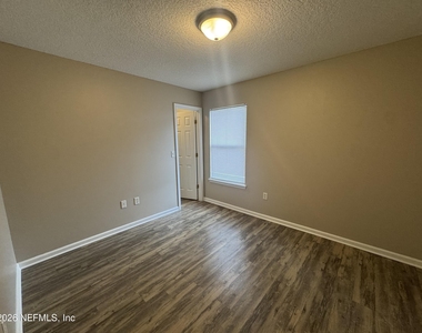 8109 Timber Point Drive - Photo Thumbnail 13
