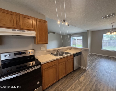 8109 Timber Point Drive - Photo Thumbnail 5