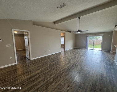 8109 Timber Point Drive - Photo Thumbnail 2
