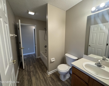 8109 Timber Point Drive - Photo Thumbnail 11