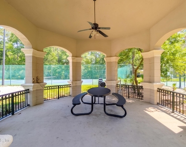 13810 Sutton Park Drive N - Photo Thumbnail 23