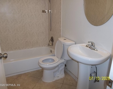 2921 College Park Drive - Photo Thumbnail 13
