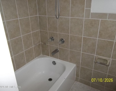 2921 College Park Drive - Photo Thumbnail 16